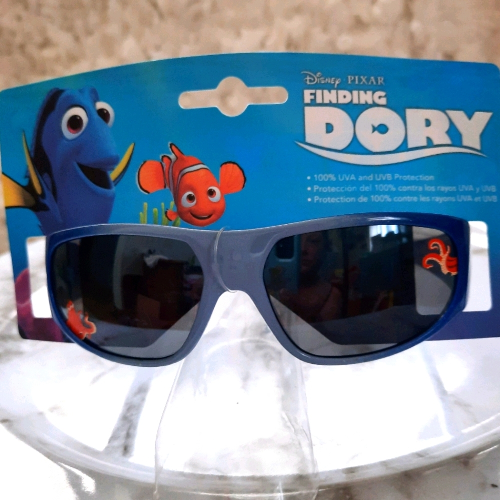 4/$20 Disney Finding Dory Sunglasses NWT Kids Octopus